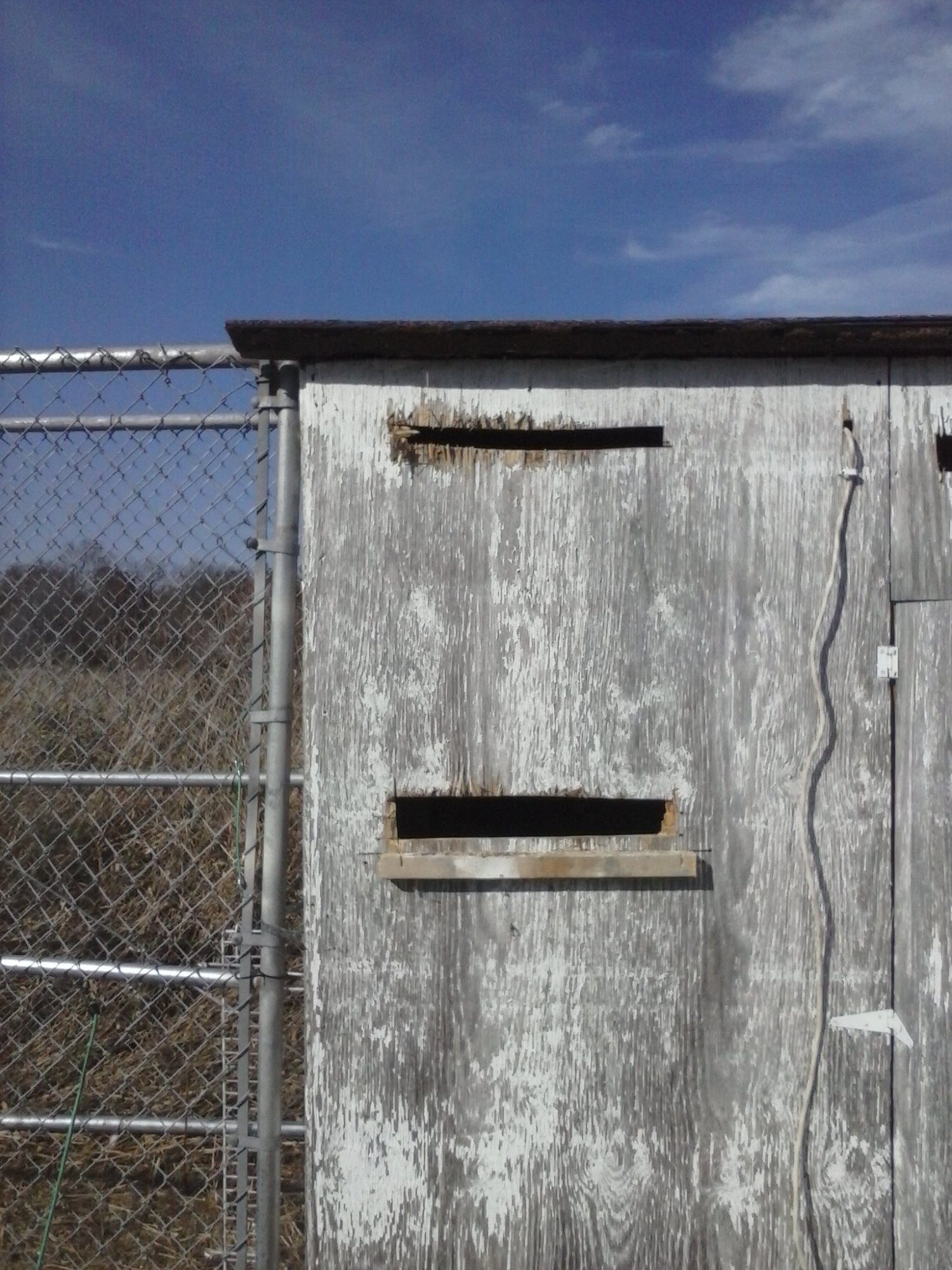 ... the coop and the upper to allow the heated air to return into the coop