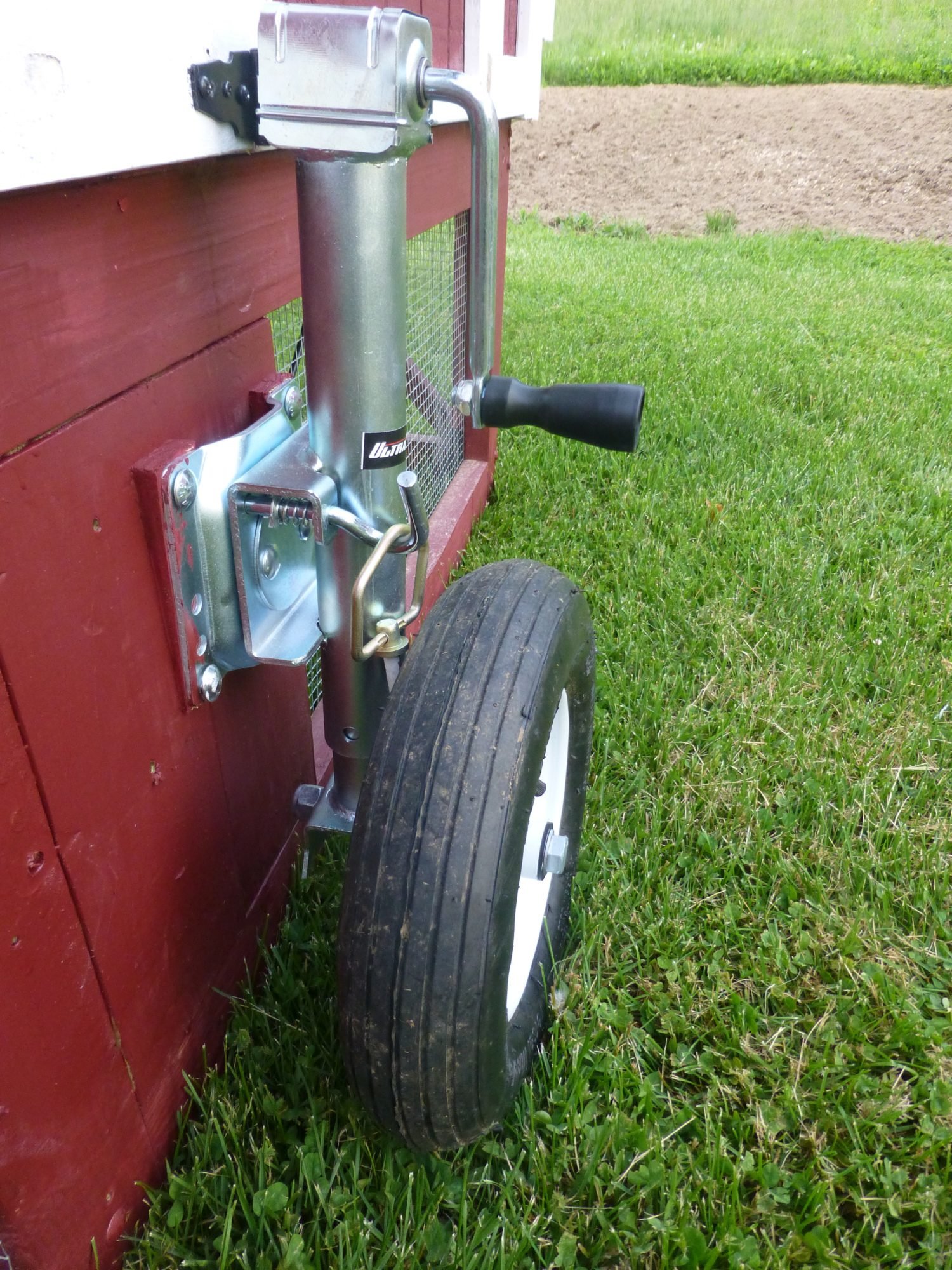 Wheel and run floor ideas for Coop/Tractor