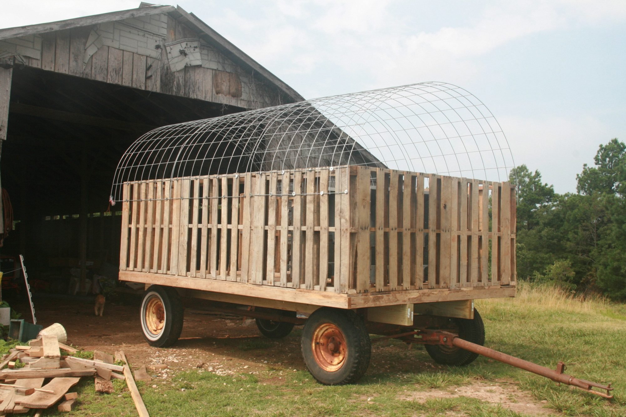 mobile-hen-house-backyard-chickens-community