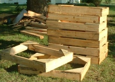Building a chicken coop from free pallets: By Judy
