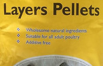 A comparison of the various Poultry feeds available in the UK