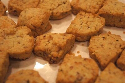 Parmesan Walnut Cracker Biscuits