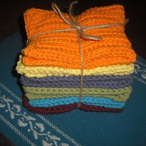 CIMG2428.JPG
Festive dishcloths bound and ready to add to my cousin's B-day gift. They will match her Fiesta Dishes.
