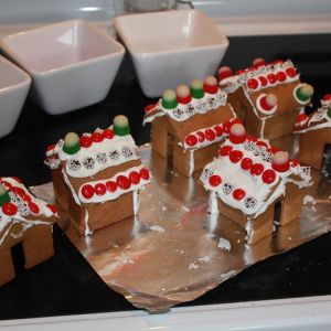2012 mini gingerbread houses