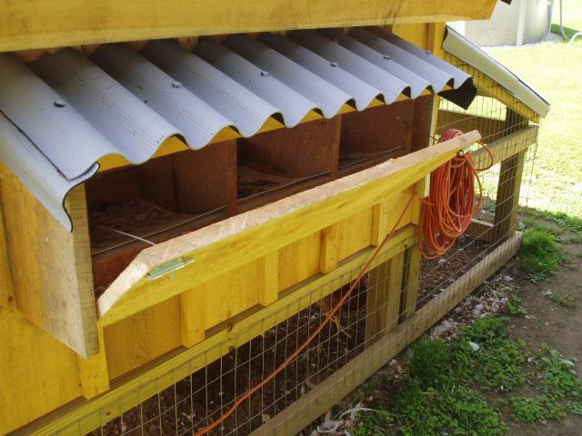 for chick coop: How to make a winter chicken coop