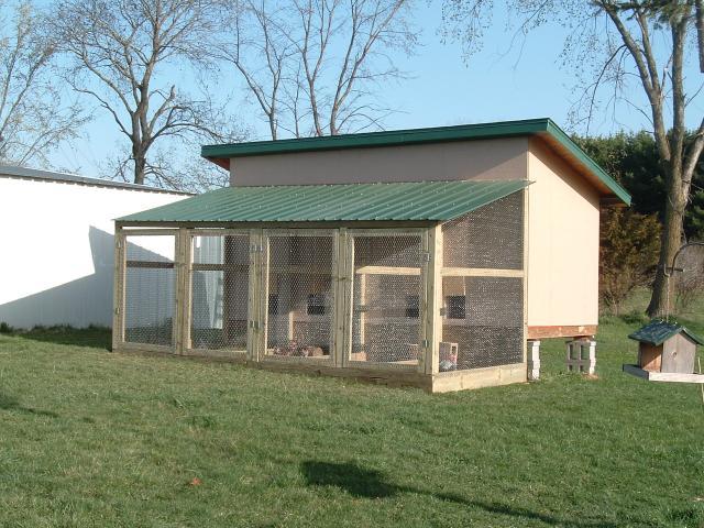 http://www.backyardchickens.com/forum/uploads/44012_chicken_house.jpg