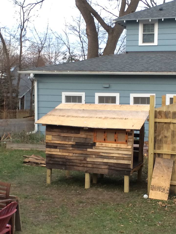 Daytime photo of the first finished side with nesting boxes. 
Nov 9 2014