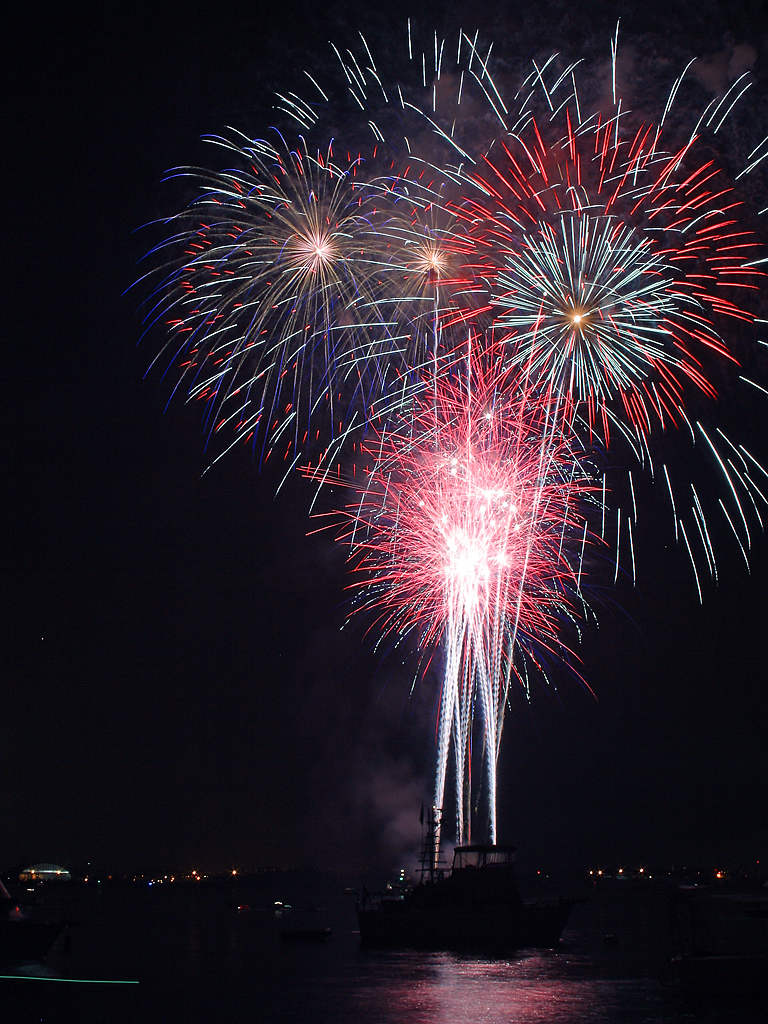 San_Diego_Fireworks.jpg