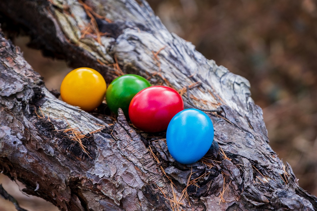 easter-eggs-7124700_1280.jpg