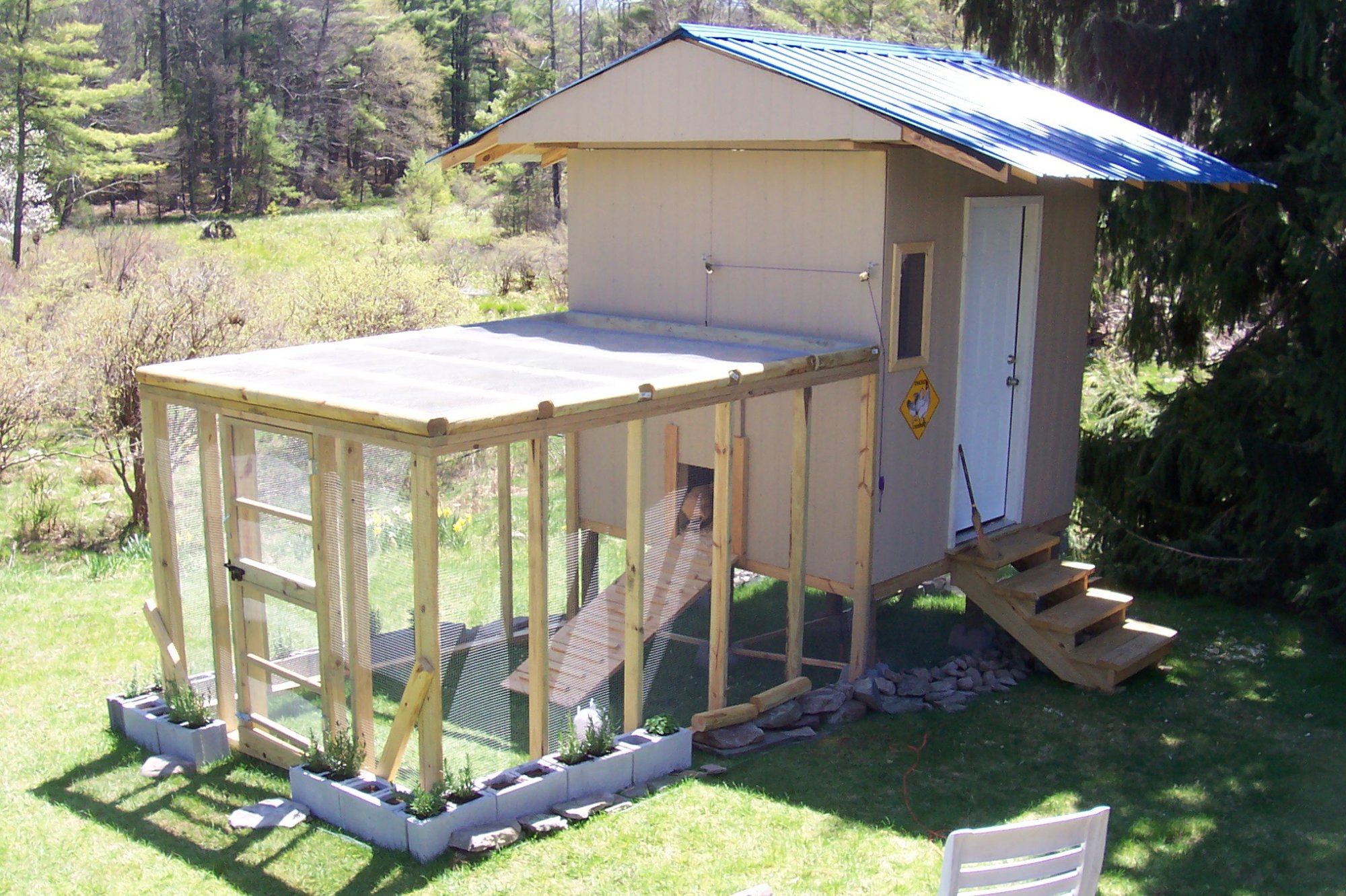 Girls Fun Day Out Chicken Coop BackYard Chickens - Learn 