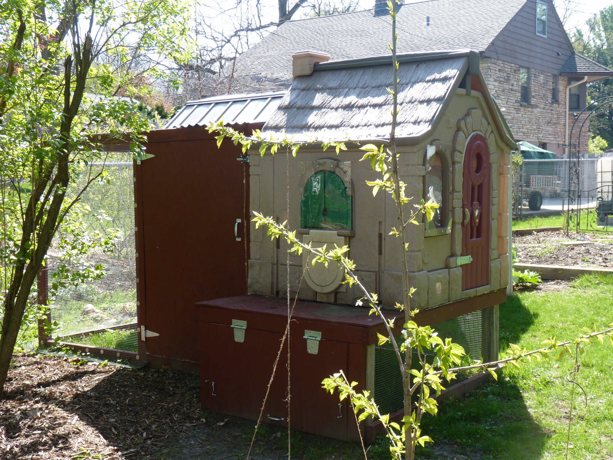 learn and play house
