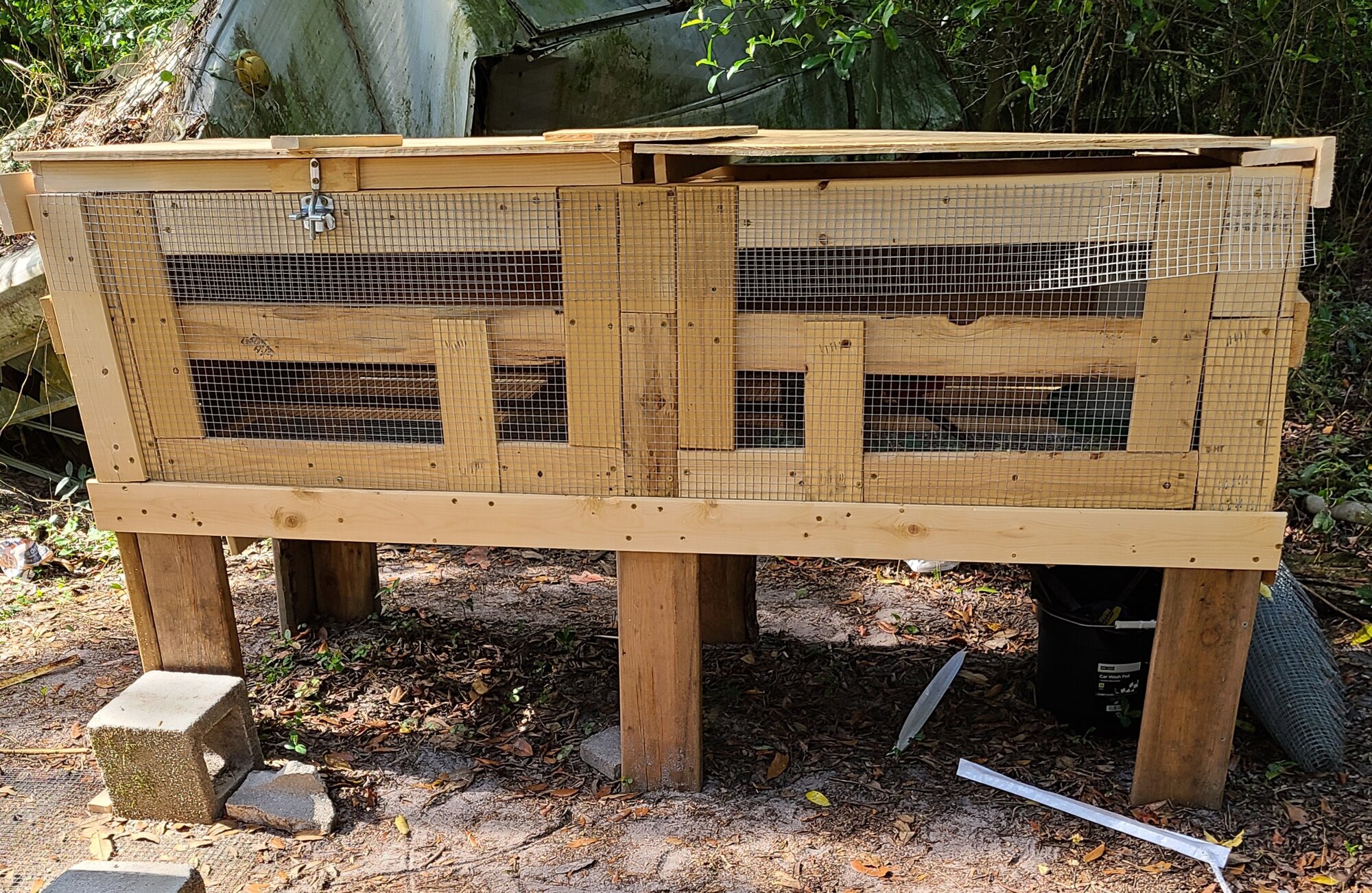 Outside Brooder and Grow Out box BackYard Chickens Learn How to
