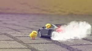 700