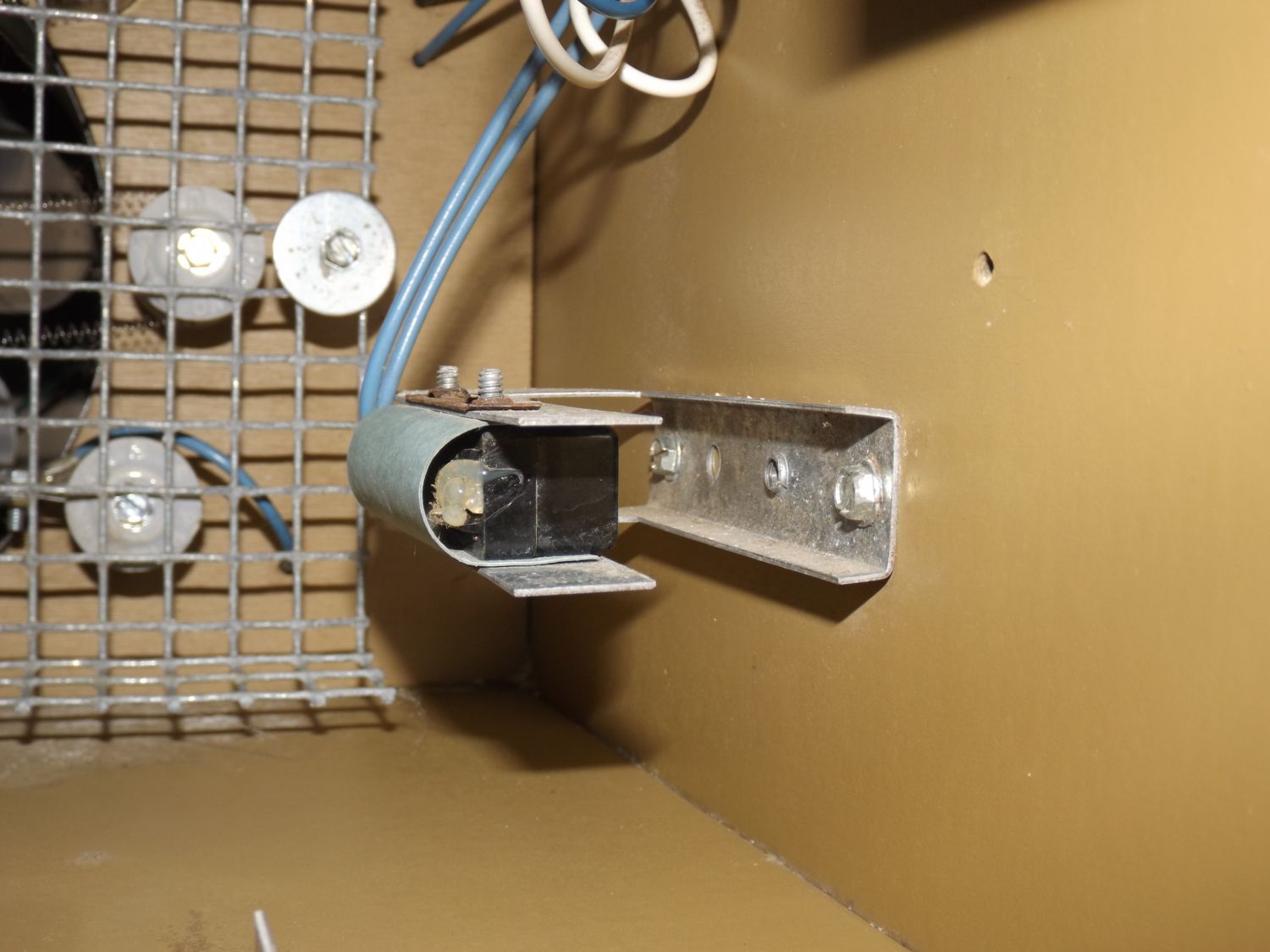How To Hatch Eggs In An Older Sportsman Cabinet Incubator