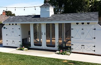 Coup de Cadieux: Community Garden and Chicken Coop on the Hill