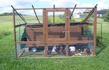 Uzuris Chicken Coop Tractor