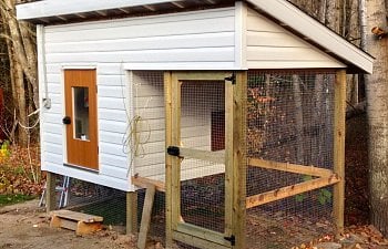 Building a Chicken Coop Pt. 6 - Installing Insulation and Vapor