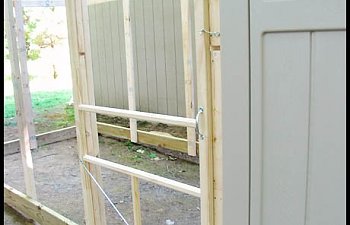 RunScreenDoor.jpg RunScreenDoor.jpg