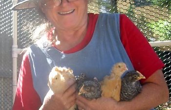 101608Meandthechicksemail.jpg 101608Meandthechicksemail.jpg