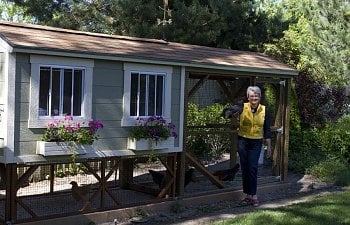 Julies Hen House