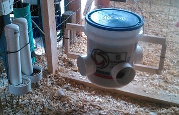 5 Gallon Bucket Feeder DIY