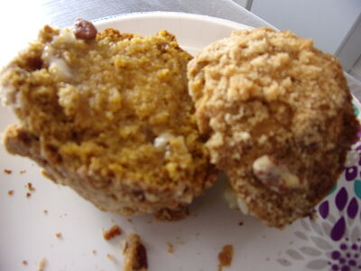 Pumpkin Pecan Muffins 2.JPG