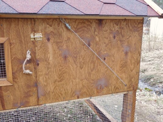 Completed Coop-Hutch 8.jpg Completed Coop-Hutch 8.jpg