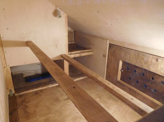 Completed Coop-Hutch 57.jpg Completed Coop-Hutch 57.jpg