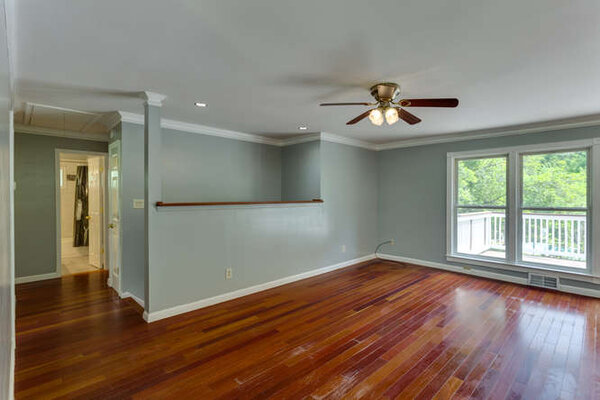 7706 Harwood Pl Springfield VA-small-032-20-Living Room-666x444-72dpi.jpg