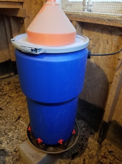 14 gallon heated waterer.jpg