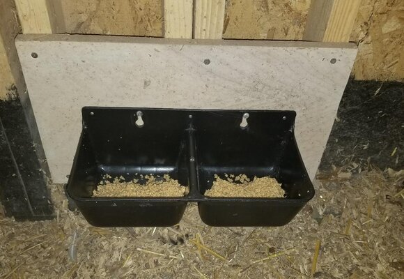 mineral feeder with key hole slots.jpg