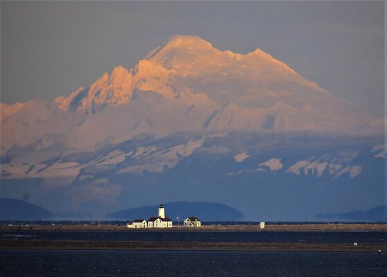 New Dungeness Lighthouse & Mt. Baker this afternoon..jpg