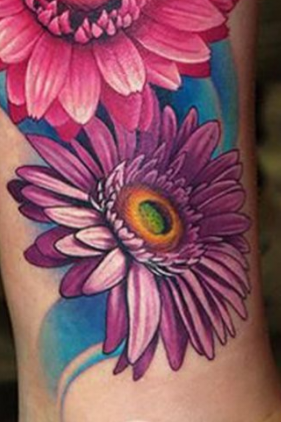 25 Daisy Tattoo Ideas with Tons of Meaning - TattooGlee.png