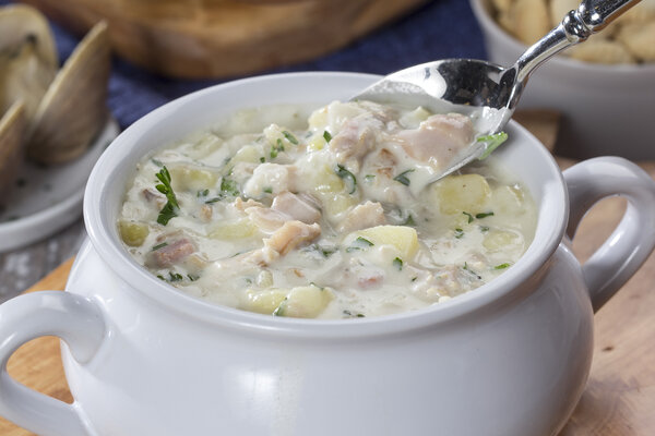 New-England-Clam-Chowder_MASTER_ID-2019189.jpg
