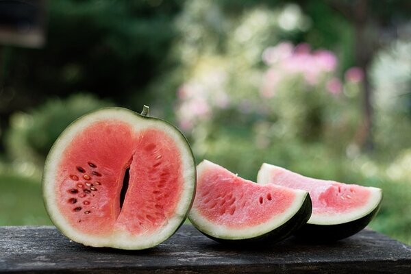watermelon-gcb89c14c4_640.jpg