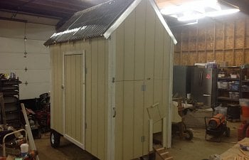 Portable coop trailer