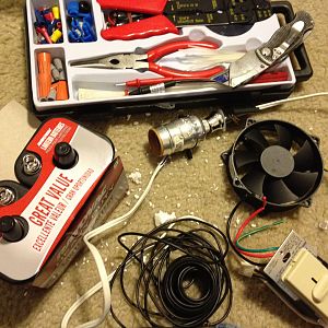 homemade styrofoam incubator!
