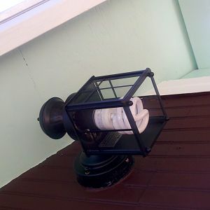 Motion detector lamp