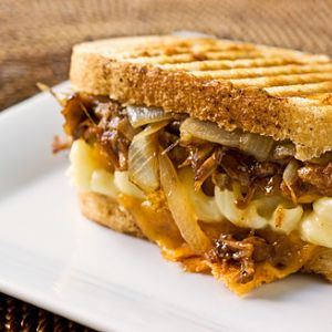 pulled pork, mac and cheese panini

Grilled_Mac_and_Cheese-close-490.jpg