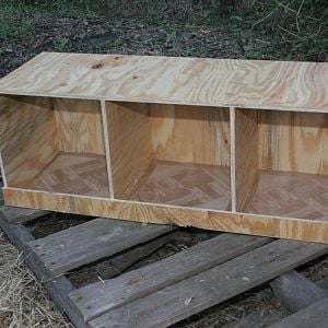 Triple Nest Box