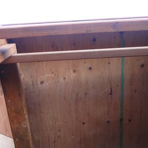 2x2 inside for hanging stuff on (i.e heat lamp, water, etc.)