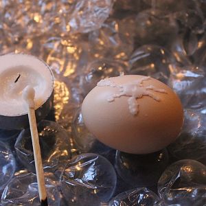 April 28, 2012 Saturday
"Fixed" the crack with unscented candle wax.  Used a match stick to dip into the wax and rub over the crack to seal it.