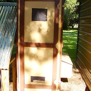 The Hen house, a John Deere shipping crate, really heavy duty. we just cut holes for a folding door/ramp combo, nesting boxes to join with it, and a lot of vents.