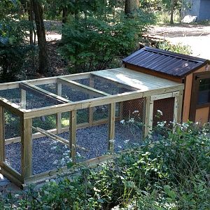 Chicken coop with run