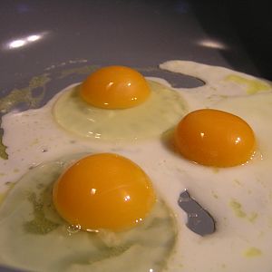 ceramic frying pans are "da bomb" for cooking eggs!