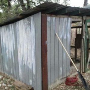 Old Chicken Coop 7.5'x9.5'