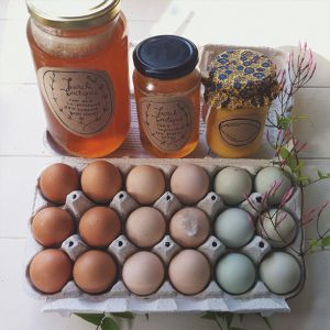 A giveawy that i am doing on my food page (for New Zealand residents) of our eggs, honey from our hives and lemon curd i made. 

For a link to my food page on Facebook: www.facebook.com/theforestcantina