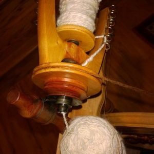 Spinning Honeybun fibre