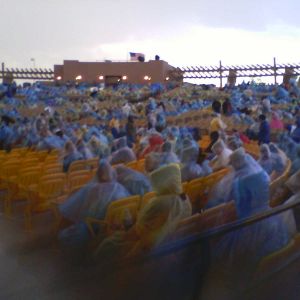 Crowd waiting for Ringo Starr in ABQ