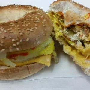 mmmm um bagel egg and cheese
